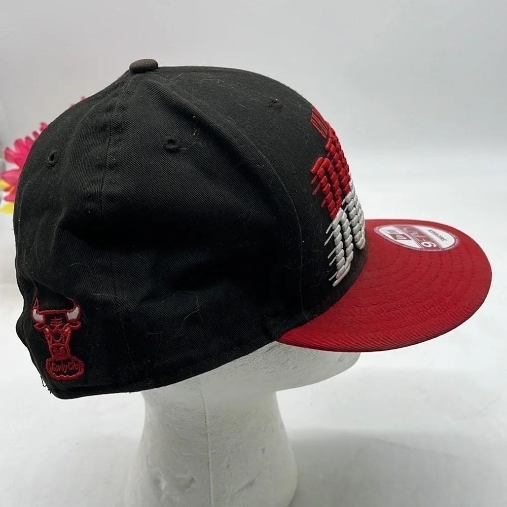 Chicago Bulls Hat 1996 Autographed by John Sally Vintage HT3288B